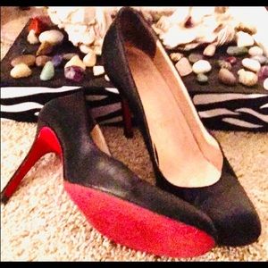 🔆SOLD🔆C .Louboutin Sz38~SEXY  👠BLACK Pumps